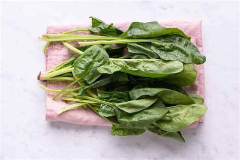 Spinach Nutrition Facts and Health Benefits