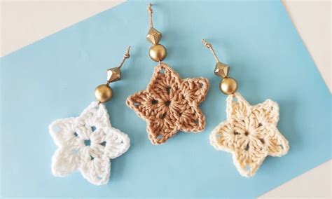 How to Crochet Stars (+ Easiest Free Crochet Star Pattern)