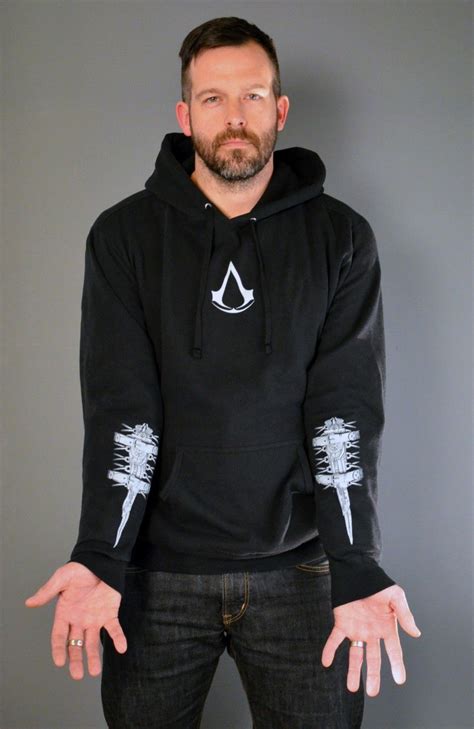 Assassin's Creed Hoodie Black | Hoodies, Geek clothes, Assassins creed ...