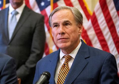 Texas Gov. Greg Abbott Gets $1.6 Million From California Donors - Bloomberg