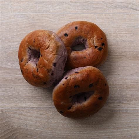 Bagel Blueberry 4oz | Capistrano's Bakery