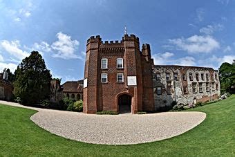 History | Farnham Castle - 1