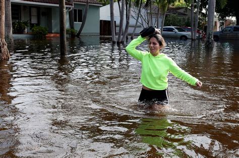 Rain of 'biblical proportions': Fort Lauderdale residents stranded in homes, cars - ABC News