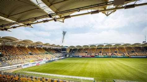 Kerkrade wil huur stadion Roda JC fors verlagen om club te redden | RTL ...