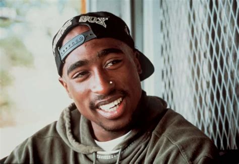 Tupac receives Hollywood Walk of Fame star - Smile 90.4FM