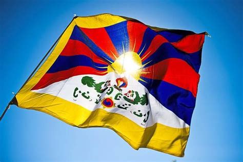 The flag of Tibet : pics | Tibet, Flag, Tibetan