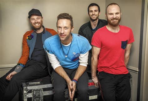 Coldplay is bigger, catchier on 'A Head Full of Dreams' - Chicago Tribune