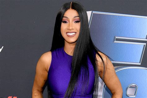 Cardi B Net Worth 2021 - YeyeLife