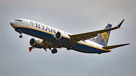 Boeing lands massive Max 10 jet order from Ryanair | Fox Business