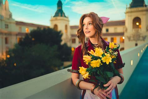 Final Fantasy VII Remake Aerith Voice Actress Cosplays Her Character And It's Perfect - Game ...