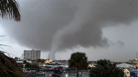 Terrifying moment TORNADO touches down in Ft. Lauderdale, causing ...