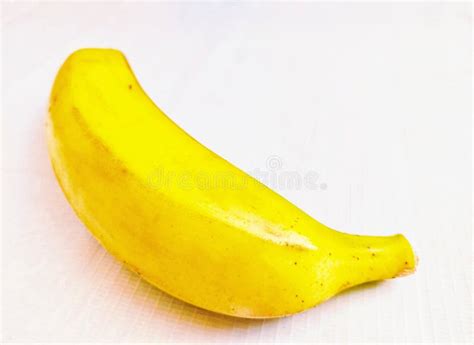 Single Banana Fresh Yellow Ripe Banana-fruit Kela Banana-fruit Cavendish Musa Tropical Organic ...