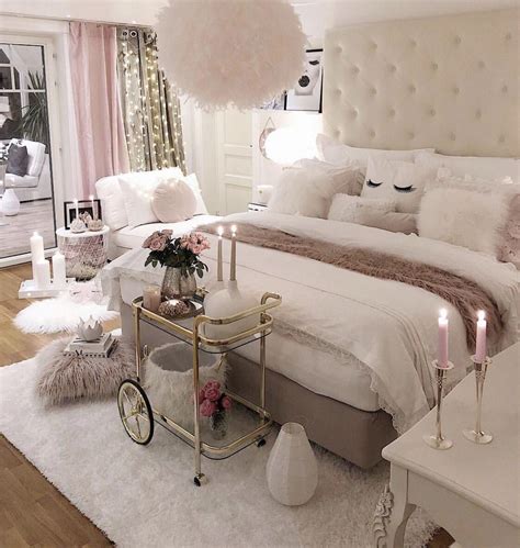 Feminine Bedroom Furniture / Feminine Bedroom | Feminine bedroom, Home decor, Furniture : A ...