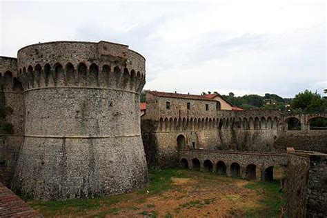 Sarzana, Italy: travel guide for the popular Ligurian town of Sarzana