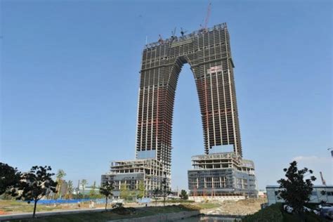 China Bans Weird Architecture – YBMW