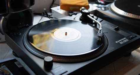 What Are the Top-Rated Turntable Brands Known for Their Quality and Re ...