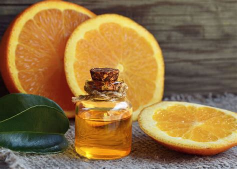 12 Essential Oils for Skin Care Recipes - About Nutra