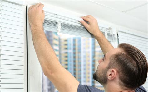 Guide to Install Window Blinds: Tools, Equipment & More | Zameen Blog