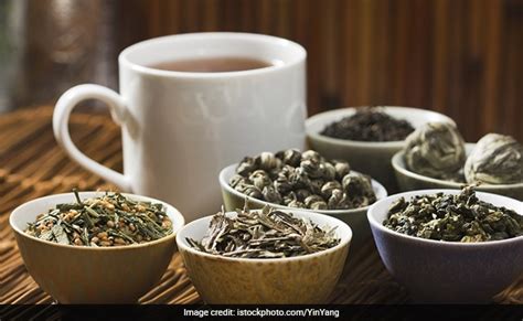 Study Suggests Tea Leaves May Prove Effective In Cancer Treatment; 4 Benefits Drinking Tea Can Offer