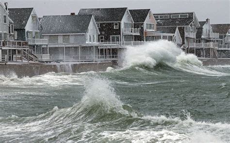 Heavy rain storm raises flood risk – Boston Herald