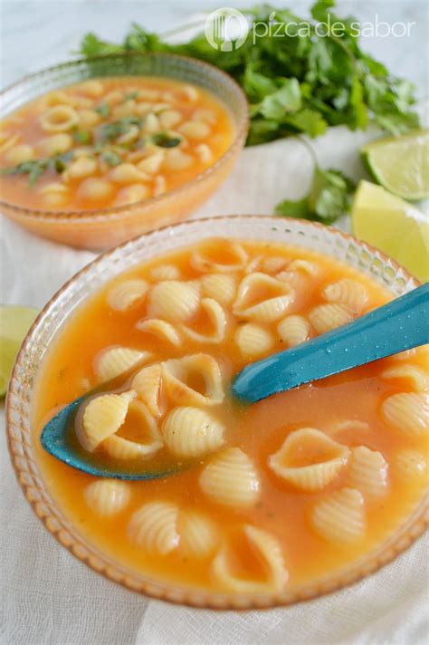 Sopa de conchitas - Pizca de Sabor