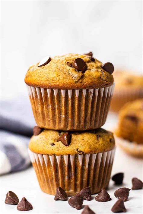 Healthy Banana Chocolate Chip Muffins - Veronika's Kitchen