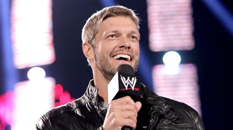 Edge returns to SmackDown, only to get mixed up in a therapeutic moment ...