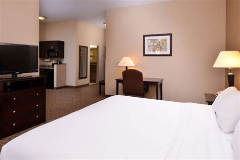 Holiday Inn Express and Suites Fairmont, an IHG Hotel Fairmont, West ...