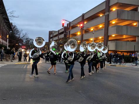 Final marching band parade of 2017 : r/Purdue