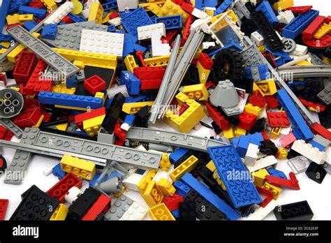 Pile Of Lego High Resolution Stock Photography and Images - Alamy