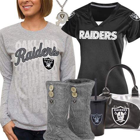 Oakland Raiders At NFL Shop | Cute Sports Fan