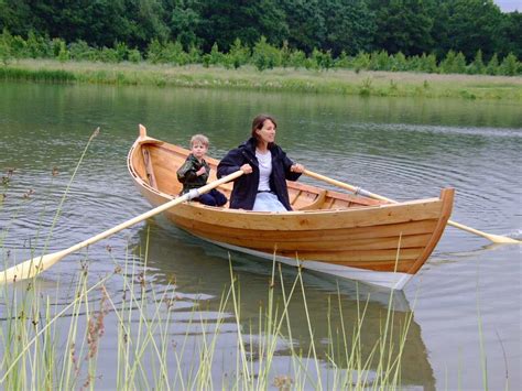 Popular Clinker built rowing boat plans :Sailing