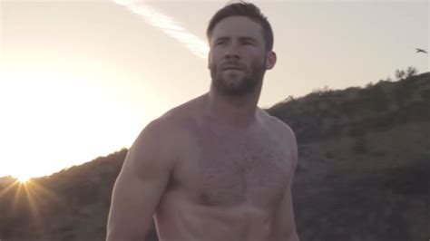 Julian Edelman Does a Shirtless Workout with Jimmy Garoppolo | Jimmy Garoppolo, Julian Edelman ...