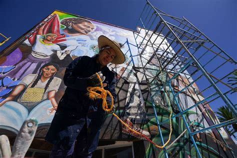 Reviving Mexico's groundbreaking muralism a century later