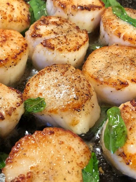 20-Minute Panko- & Parmesan-Crusted Baked Scallops