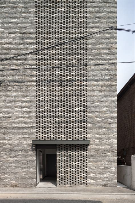 Old brick house / AtelierJun | ArchDaily