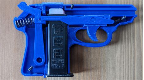 Candy Blaster Lets You Shoot PEZ At Your Friends | Hackaday