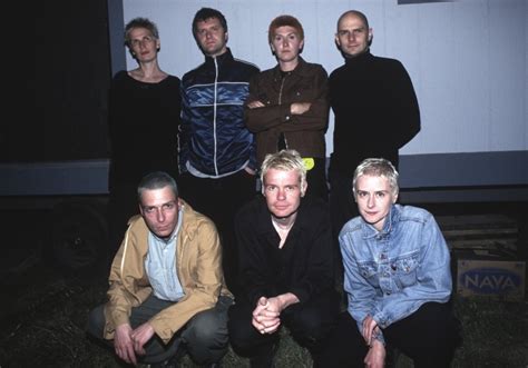 Chumbawamba singer honors 'Tubthumping' on song's 25th anniversary