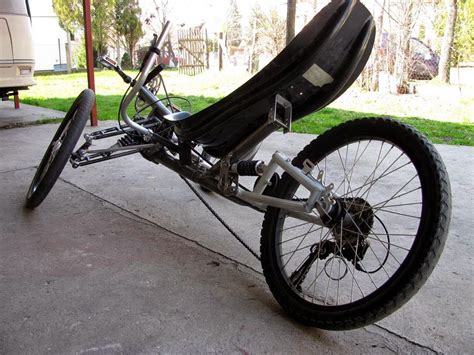 STEINTRIKE’S WILD WAVE FULL SUSPENSION TILTING TRIKE – Tadpole Rider