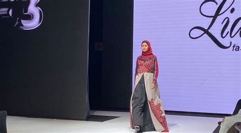 Lia Afif Hadirkan Fashion Hijab Bernuansa Batik Pesisir Jawa...