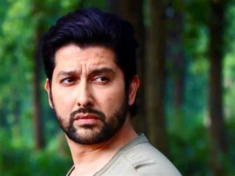 Bollywood actor Aftab Shivdasani falls prey to KYC fraud | Zee Business