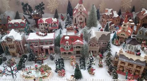 Pin by Blessed on Lefton Colonial Village Christmas Decor I love ...