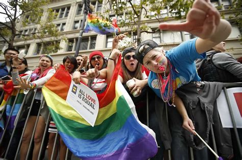 PHOTOS: 2015 San Francisco Pride celebration and parade | abc7news.com