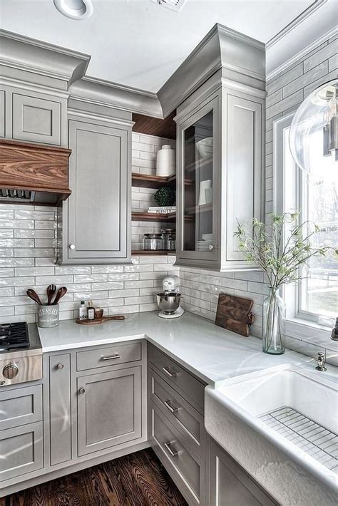 33 Nice Rustic Farmhouse Kitchen Cabinets Design Ideas - HOMYHOMEE