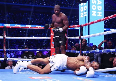 Daniel Dubois wows fans with thunderous power punches that 'sound like ...