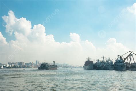 Summer Map Of Huangpu River In Guangzhou Background, Guangzhou Huangpu River, Blue Sky And White ...