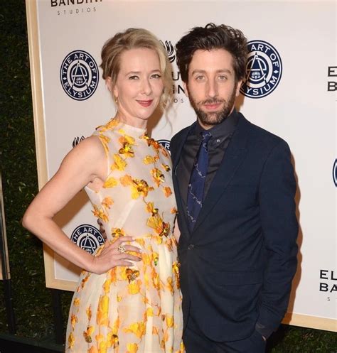 The Inside Scoop Simon Helberg's Height, Wife and Net Worth