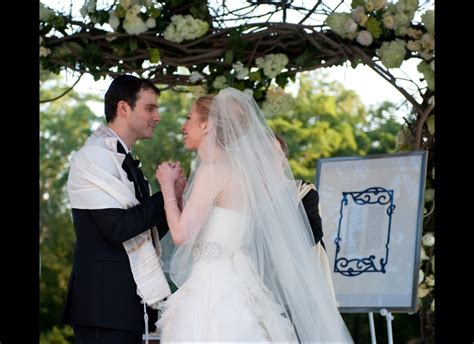 UPDATED: Chelsea Clinton Wedding Photos- Wedding Dress PHOTOS ~ Tickle ...