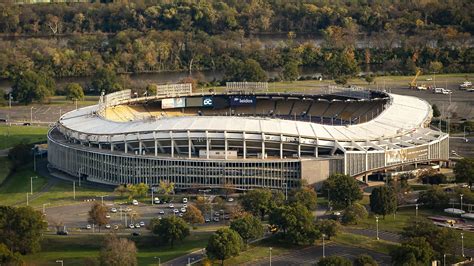 Washington football team president to focus on new stadium