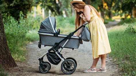 8 Must Have Stroller Accessories You’ll Love